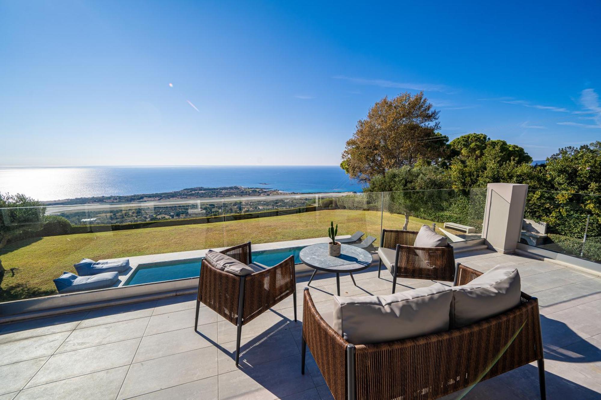 Grande Azzurro In Lakithra Villa Ngoại thất bức ảnh