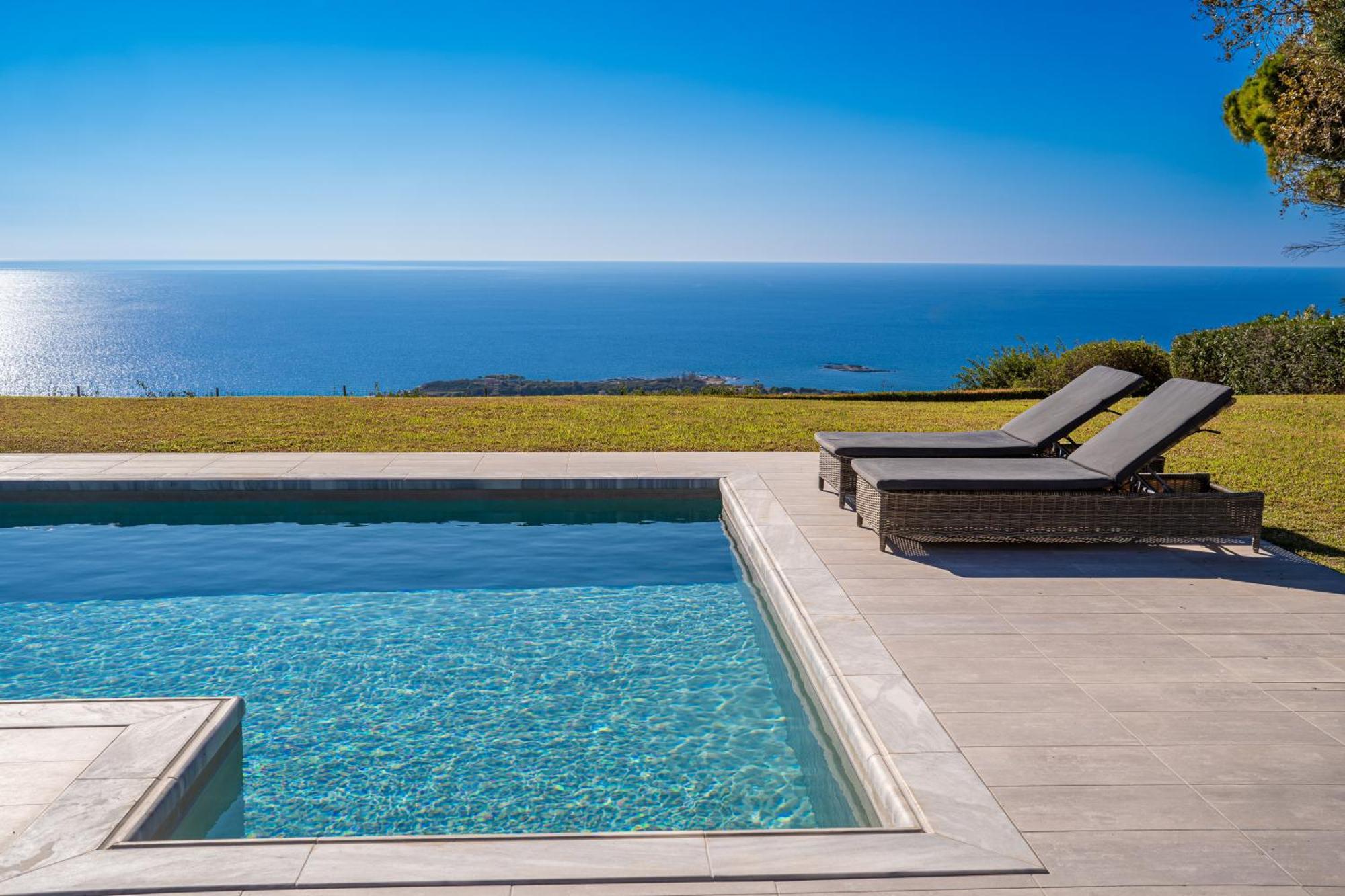 Grande Azzurro In Lakithra Villa Ngoại thất bức ảnh