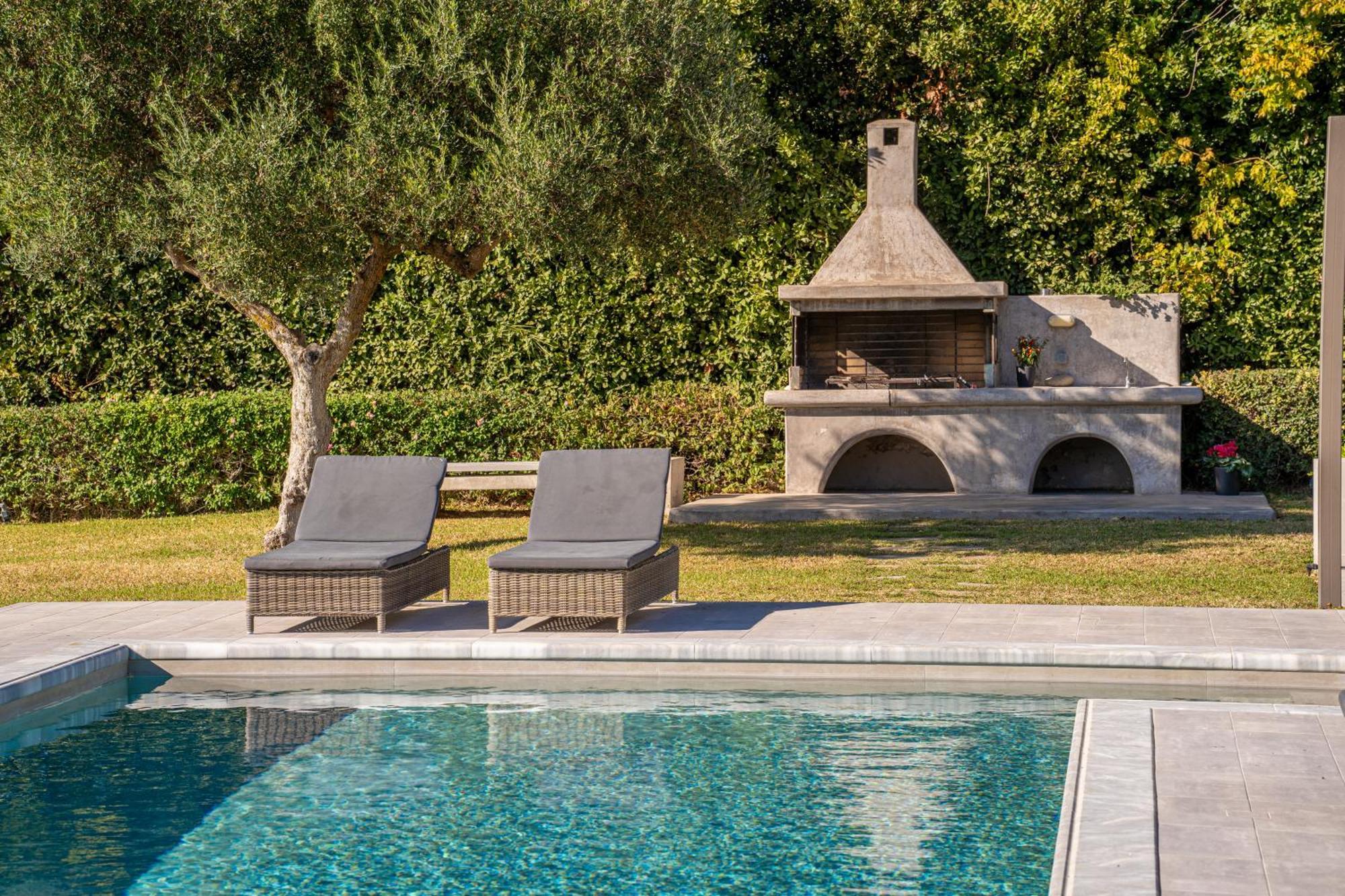 Grande Azzurro In Lakithra Villa Ngoại thất bức ảnh