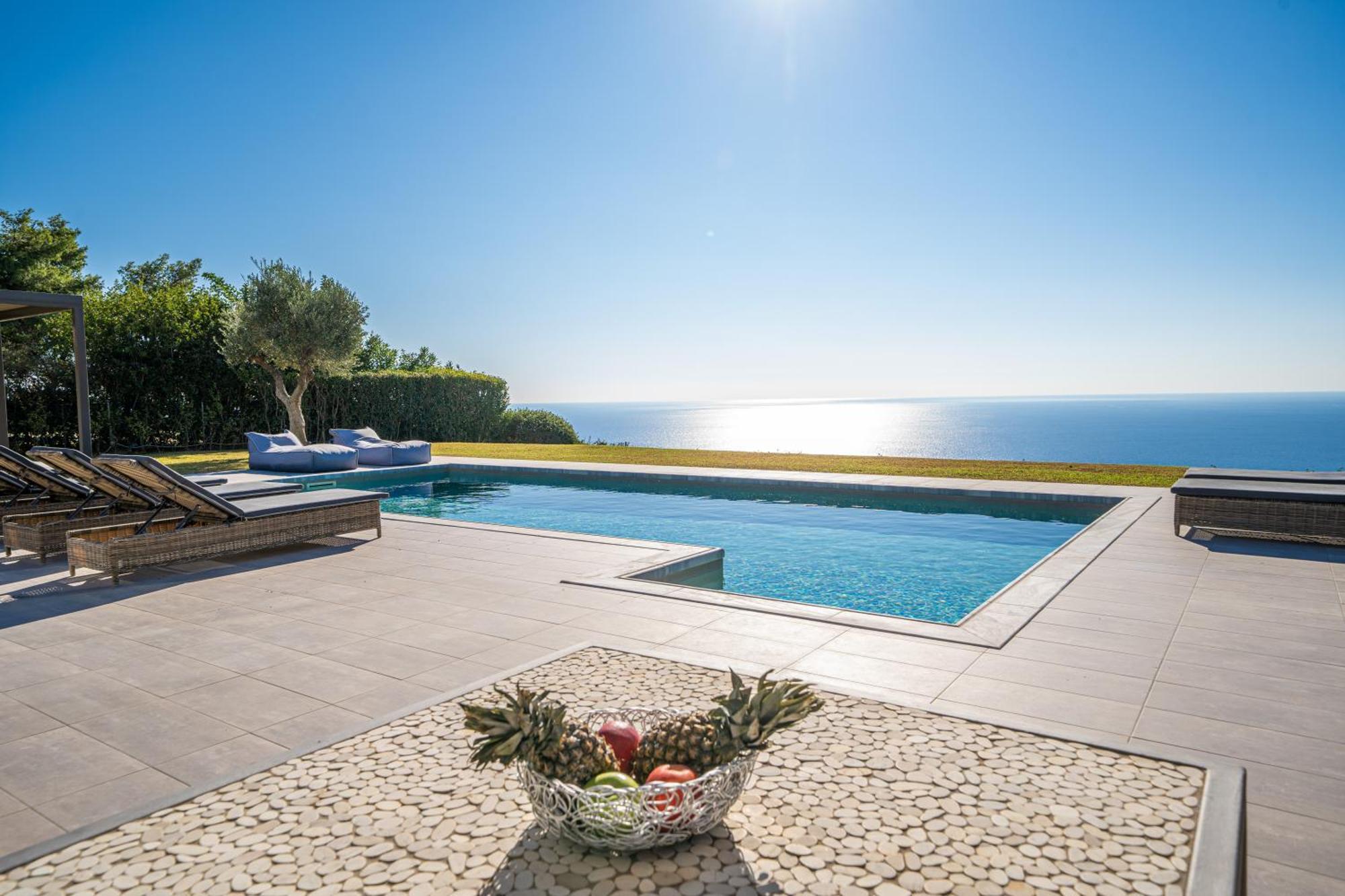 Grande Azzurro In Lakithra Villa Ngoại thất bức ảnh