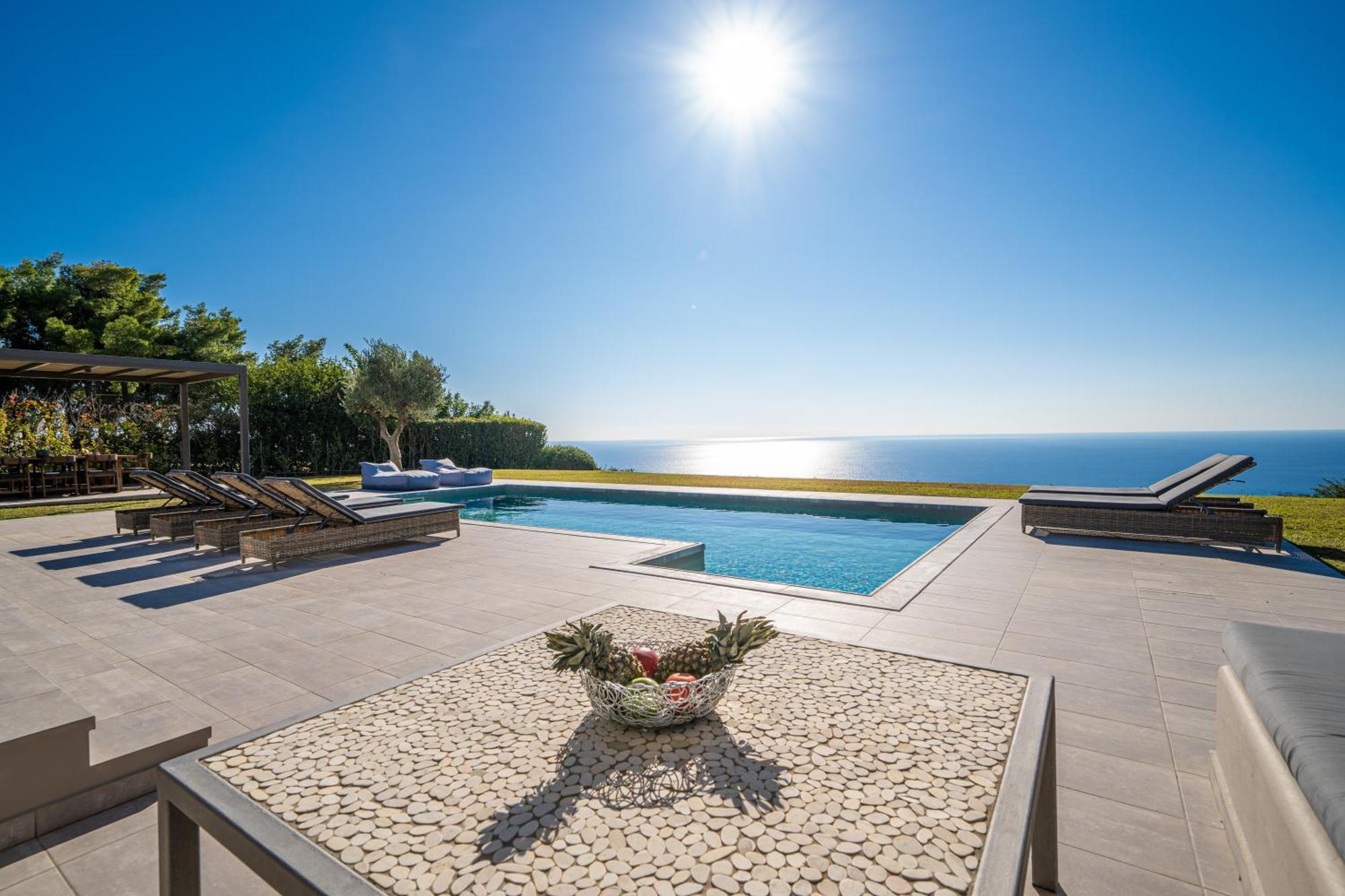 Grande Azzurro In Lakithra Villa Ngoại thất bức ảnh